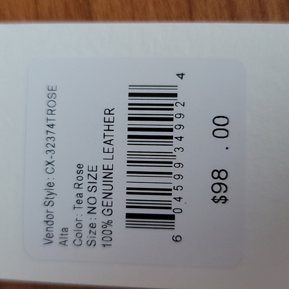 HOBO Tea Rose Alta Leather Wallet - Picture 10 of 14